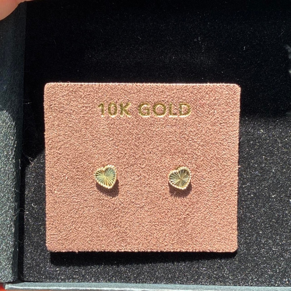 10k sunburst heart stud earrings